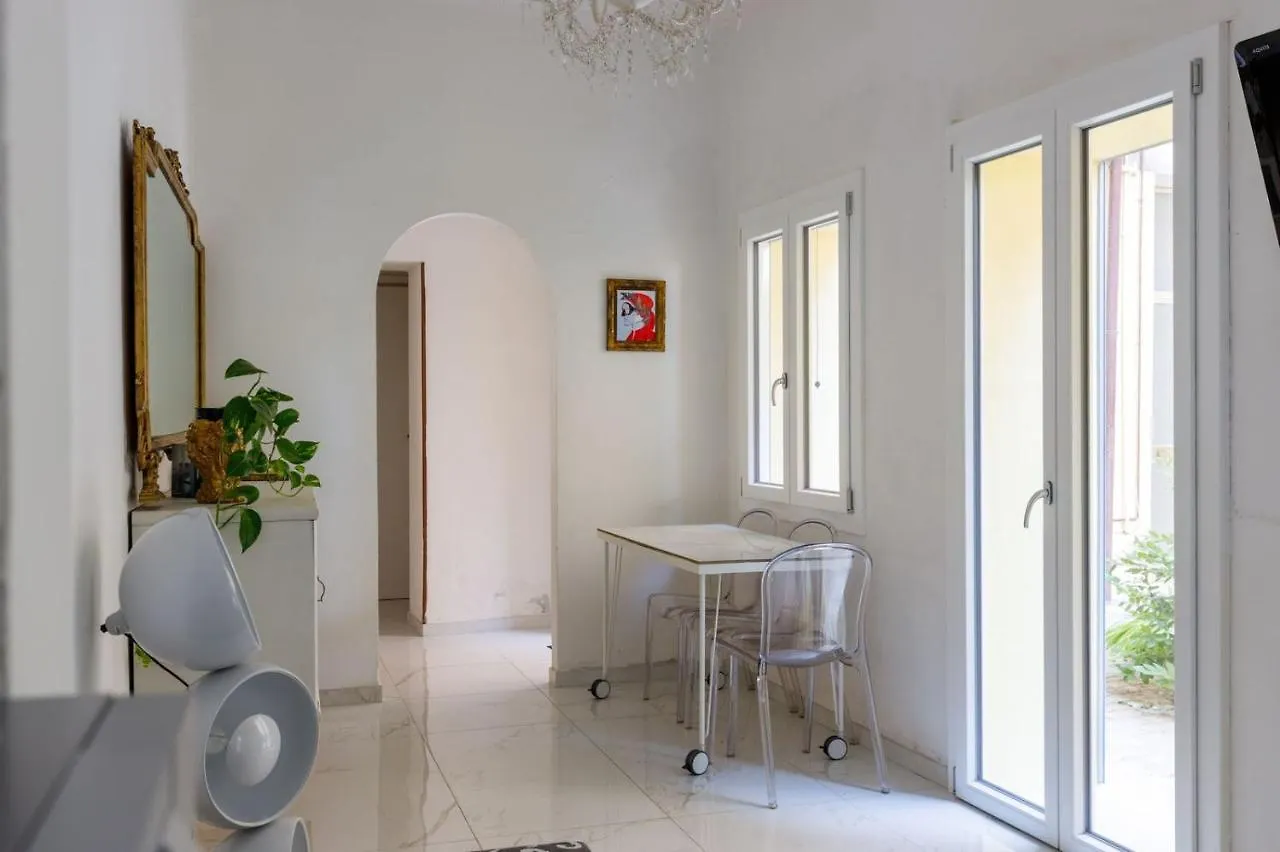 Maison Artistique Apartment Ravenna Italy